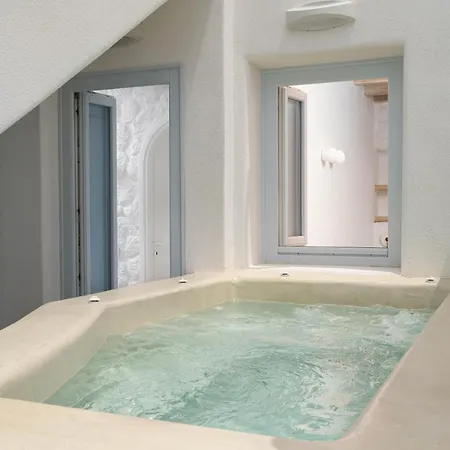 Airth Santorini Suites Firostefani