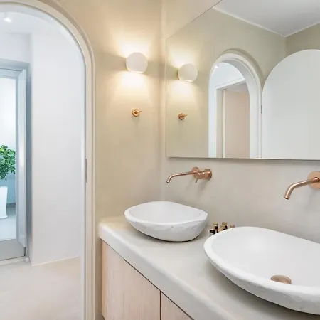 Airth Santorini Suites Apartment *