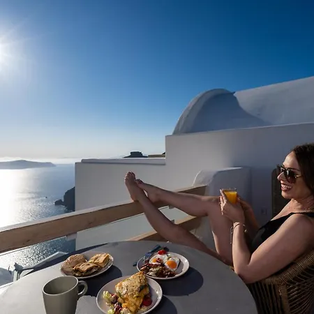 Airth Santorini Suites *