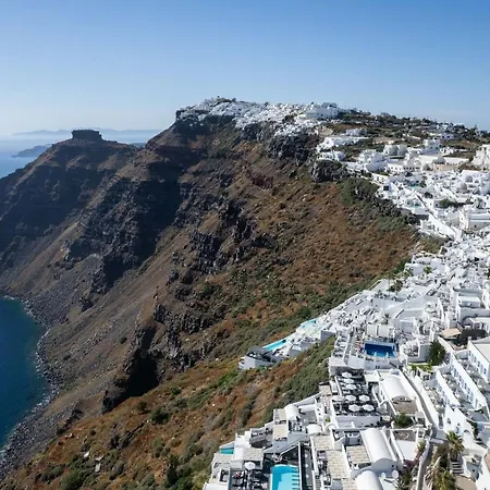 Airth Santorini Suites